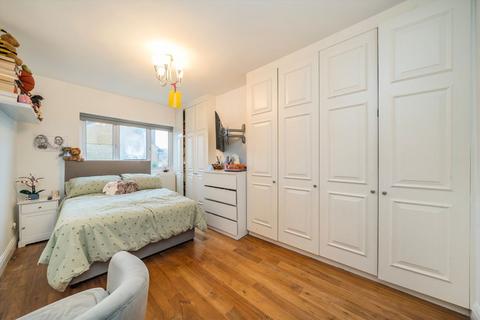 4 bedroom end of terrace house for sale, Wellmeadow Road, London W7