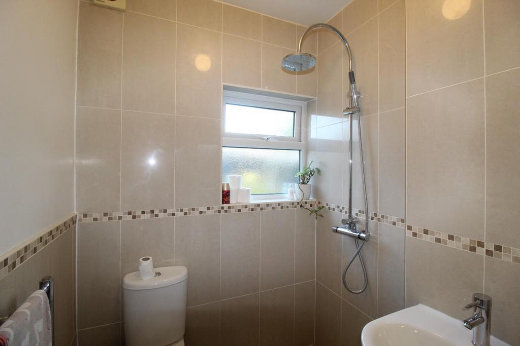 Wet Room.JPG