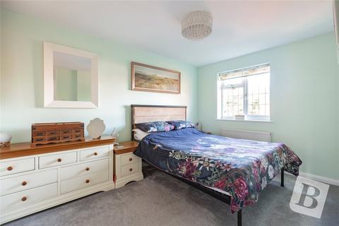 4 bedroom detached house for sale, Woodberry Road, Wickford, Essex, SS11