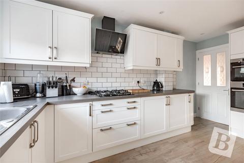 4 bedroom detached house for sale, Woodberry Road, Wickford, Essex, SS11