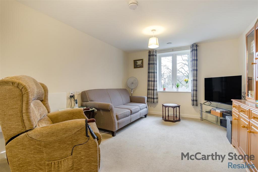 8672430-interior09.jpg