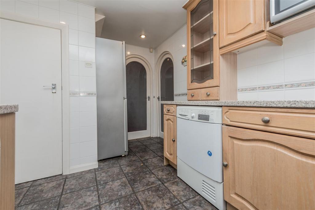 Fitted Kitchen: