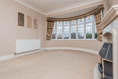 3 bedroom semi-detached house for sale, Armley Grange Avenue, Leeds