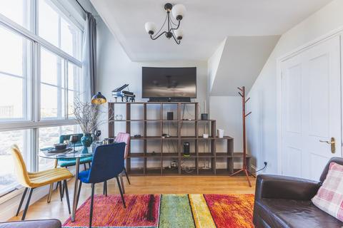 2 bedroom flat to rent,  Albion Yard, Whitechapel Rd, London E1