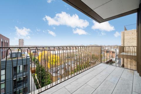 2 bedroom flat to rent, Valentine House, Kings Road Park, London, SW6