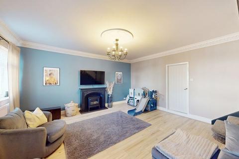 3 bedroom end of terrace house for sale, Chorley Road, Westhoughton, BL5