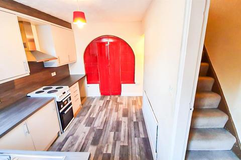 2 bedroom terraced house to rent, Montague Street, Nottingham