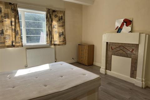 undefined, Wyndham Crescent, London, N19