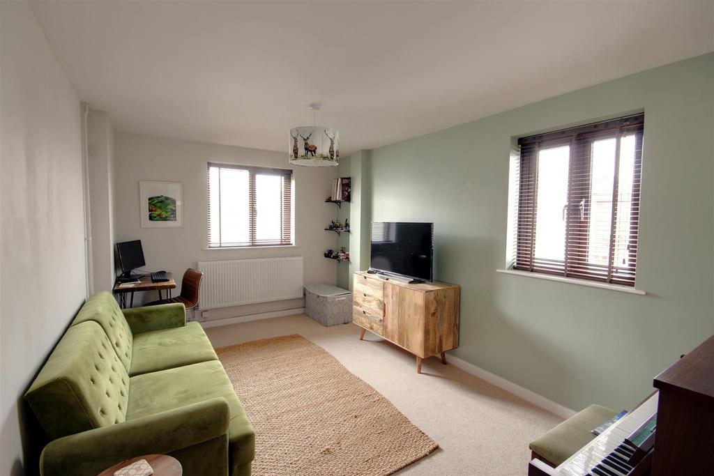Second bedroom
