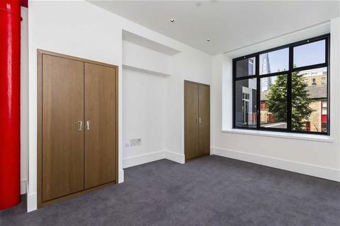 undefined, Queen Elizabeth Street, London SE1