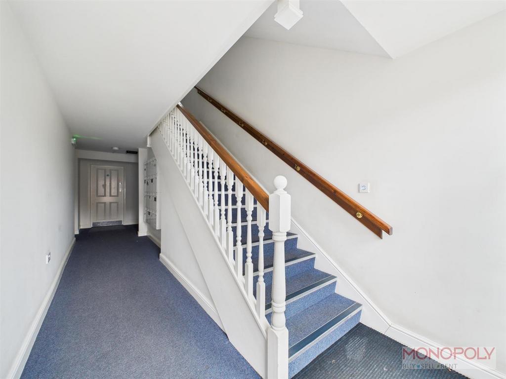 Block hallway
