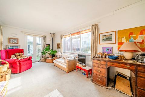 2 bedroom ground floor flat for sale, 7 Drummond Road, Swanage