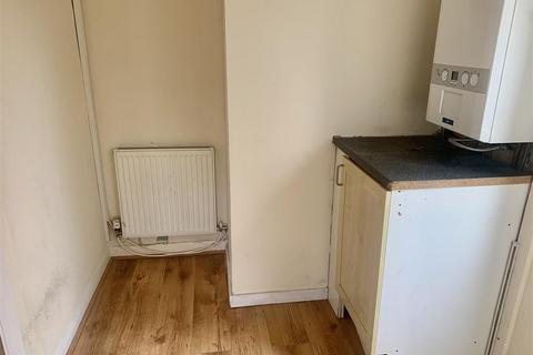 3 bedroom end of terrace house to rent, 8 Wyndale DriveKirk HallamIlkestonDerbyDerbyshire