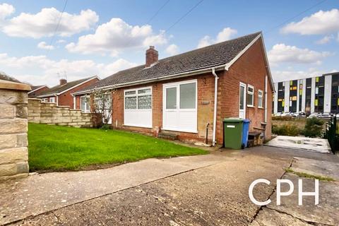 2 bedroom semi-detached bungalow for sale, Weaponness Valley Road, Scarborough, YO11