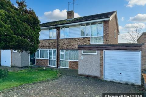 4 bedroom semi-detached house for sale, Meadow Rise, Billericay CM11