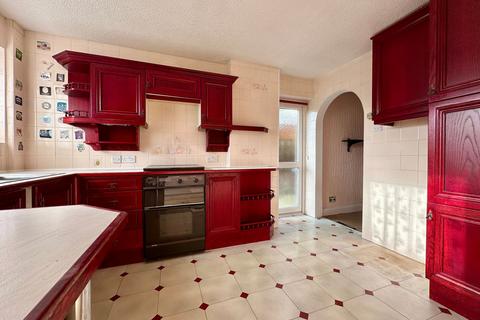 4 bedroom semi-detached house for sale, Meadow Rise, Billericay CM11