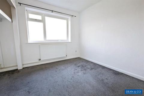 2 bedroom flat for sale, Court Farm Road, Hove