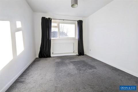 2 bedroom flat for sale, Court Farm Road, Hove