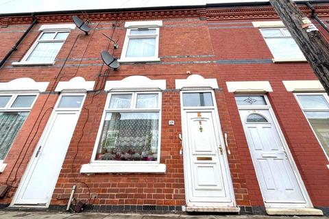 3 bedroom terraced house to rent, Roberts Road