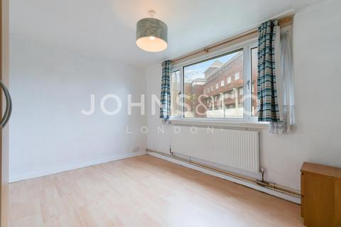 undefined, Brent Lea, Brentford, London, TW8