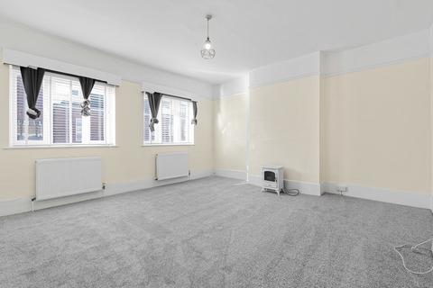 undefined, London Road, Twickenham, TW1