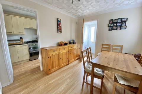 3 bedroom semi-detached house to rent, Orwell Drive, Oxfordshire OX11