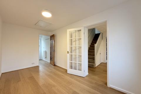 3 bedroom semi-detached house to rent, Orwell Drive, Oxfordshire OX11