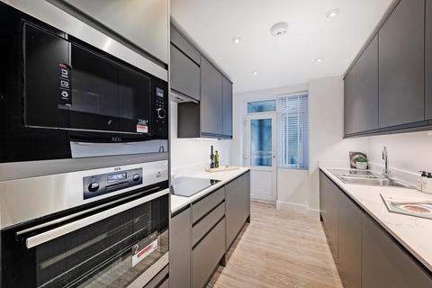 2 bedroom flat to rent, Kensington High Street, Kensington, London, W8