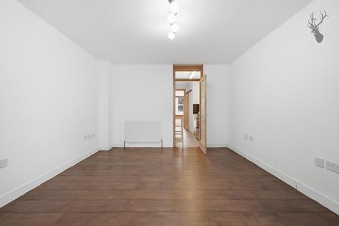 1 bedroom flat to rent, Bethnal Green Road, Bethnal Green E2