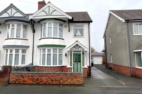 3 bedroom semi-detached house for sale, Highland Road, Cradley Heath B64
