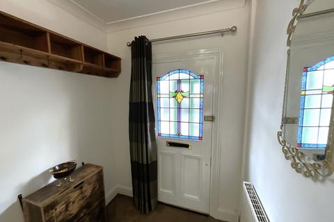 3 bedroom semi-detached house for sale, Highland Road, Cradley Heath B64