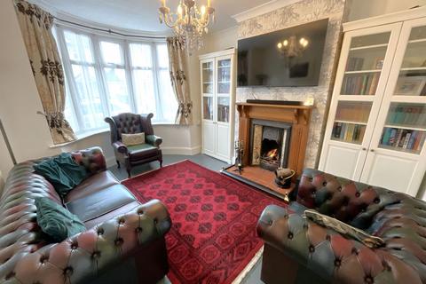 3 bedroom semi-detached house for sale, Highland Road, Cradley Heath B64