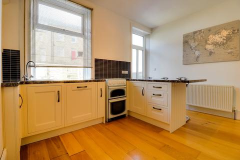 2 bedroom terraced house to rent, HUDDERSFIELD, HD3