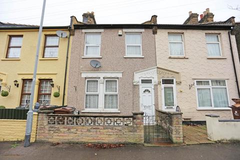 undefined, Heath Road, Chadwell Heath, RM6