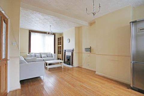 undefined, Heath Road, Chadwell Heath, RM6