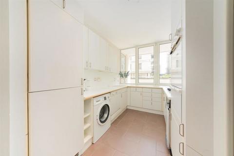 2 bedroom flat for sale, The Quadrangle, London SW10