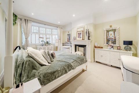 3 bedroom house to rent, Briarwood Road, London SW4