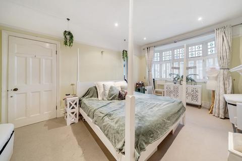 3 bedroom house to rent, Briarwood Road, London SW4