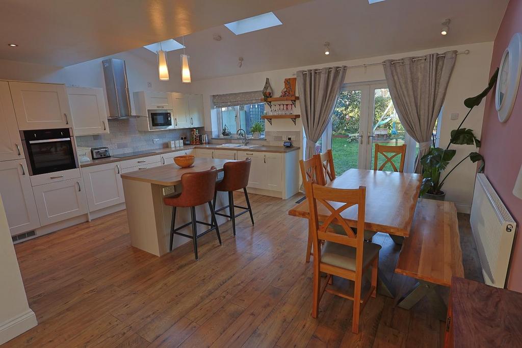 Kitchen / Diner