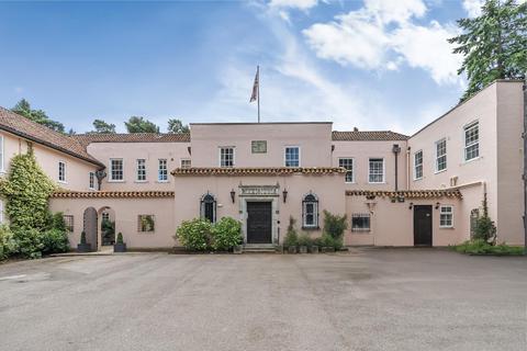 3 bedroom flat for sale, London Road, Sunningdale, Ascot