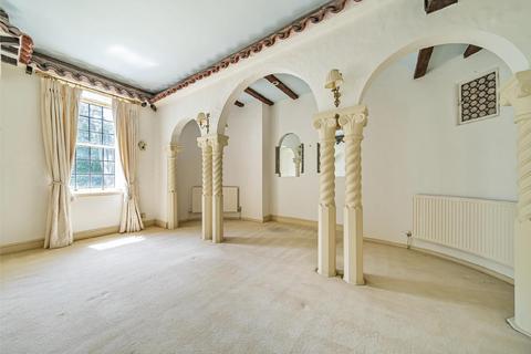 3 bedroom flat for sale, London Road, Sunningdale, Ascot