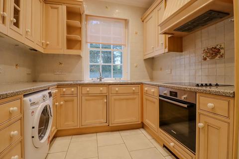 3 bedroom flat for sale, London Road, Sunningdale, Ascot