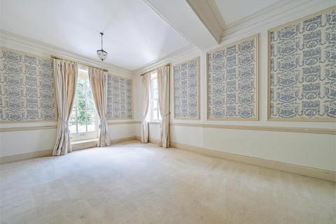 3 bedroom flat for sale, London Road, Sunningdale, Ascot