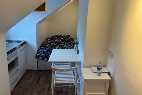 undefined, London Road, Reading, Berkshire