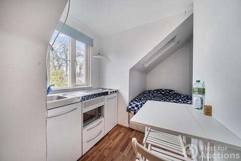 undefined, London Road, Reading, Berkshire