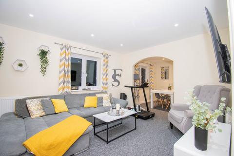 2 bedroom coach house for sale, Brompton Road, Hamilton, Leicester