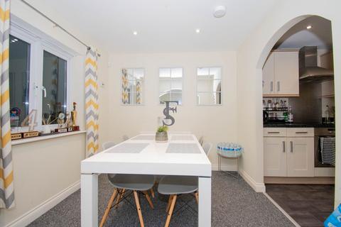 2 bedroom coach house for sale, Brompton Road, Hamilton, Leicester