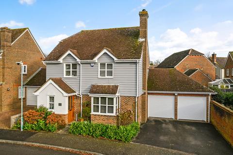 William Judge Close, Tenterden, Kent, TN30