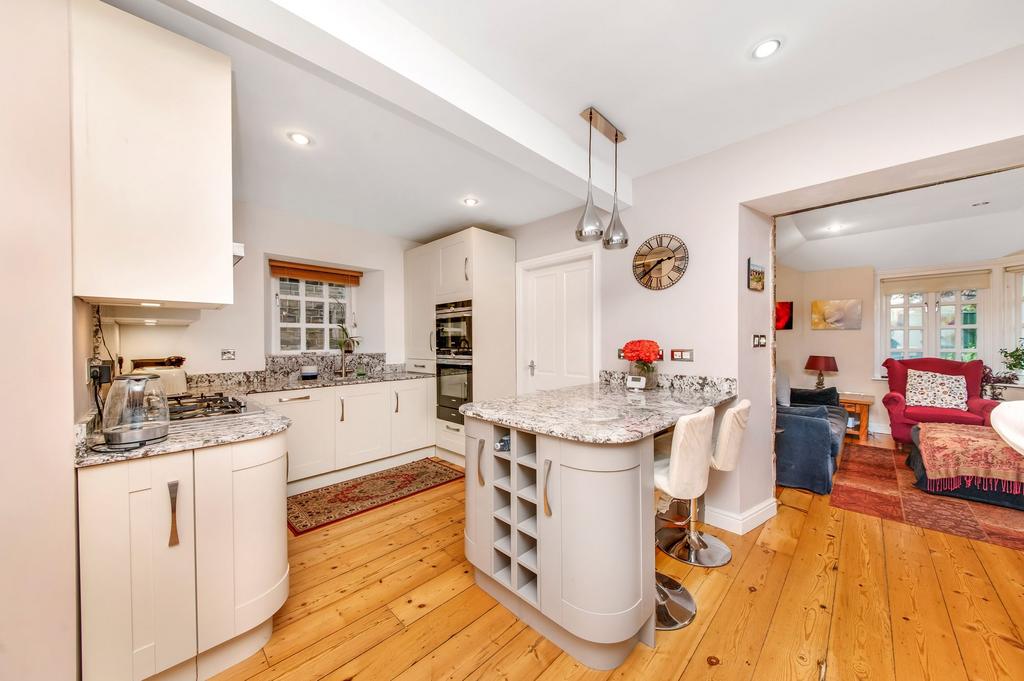 Living dining kitchen