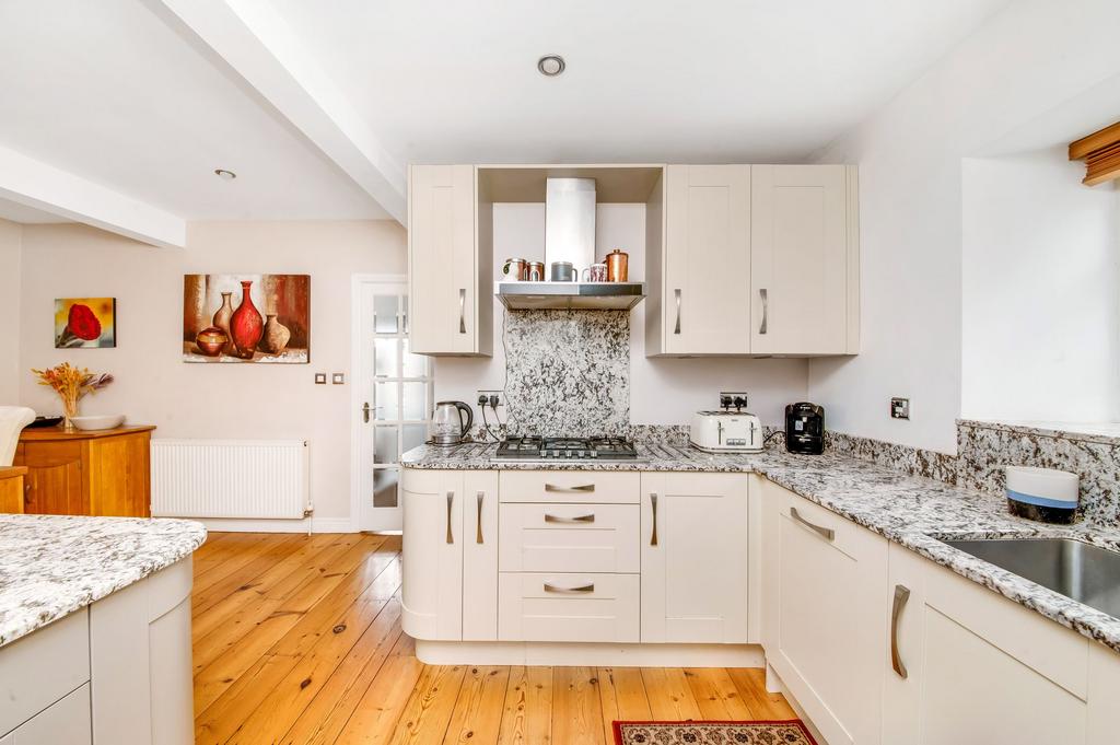 Living dining kitchen